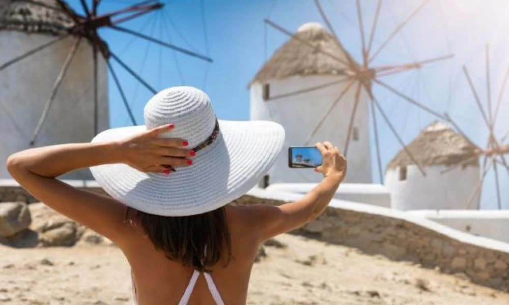 "Ύμνοι" από την ZDF: Χώρα-πρότυπο στην καταπολέμηση της πανδημίας η Ελλάδα